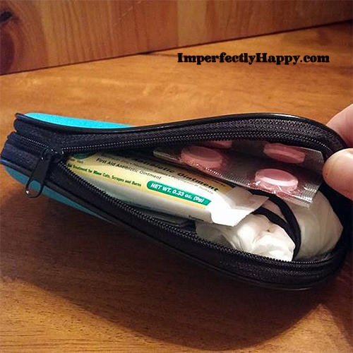 DIY Mini First Aid Kit via ImperfectlyHappy.com