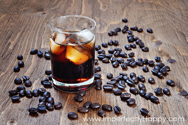 How to Make Coffee Liqueur at Home...just like Kahlua! Great for gifts too!|by ImperfectlyHappy.com